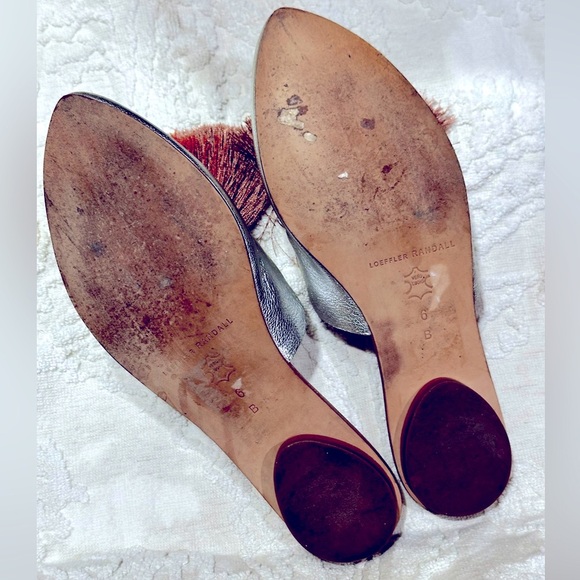 Loeffler Randall “Winnie” Silver Pointed Toe Flat Mule With Tassels Size 6B EUC! - Picture 10 of 11